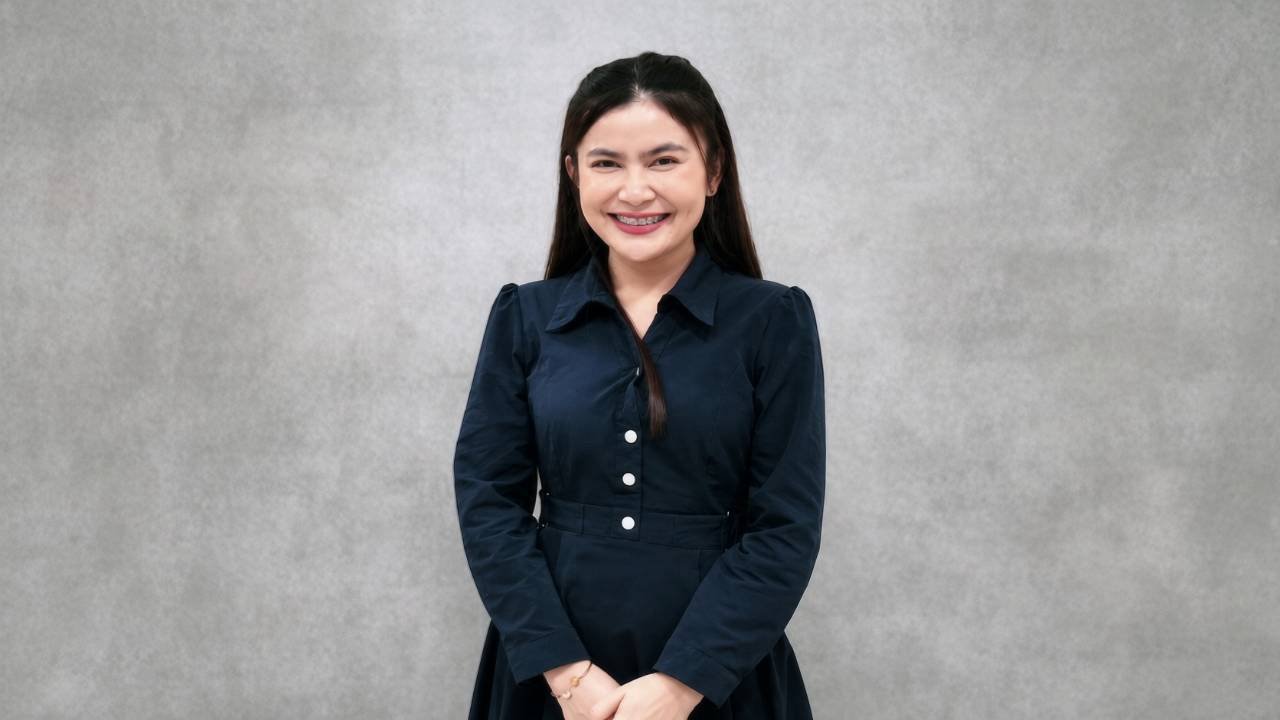 นางสาวจุฑามาศ พิมพ์นอก