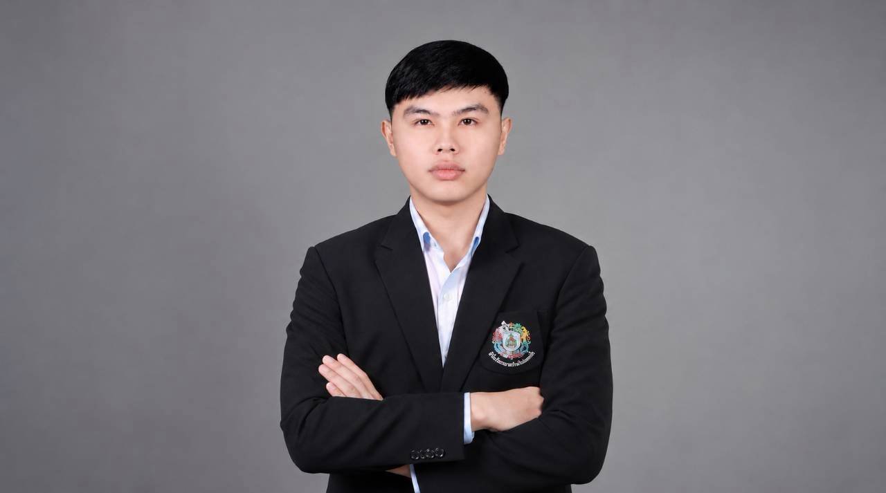นายนาวี ธรรมบุตร